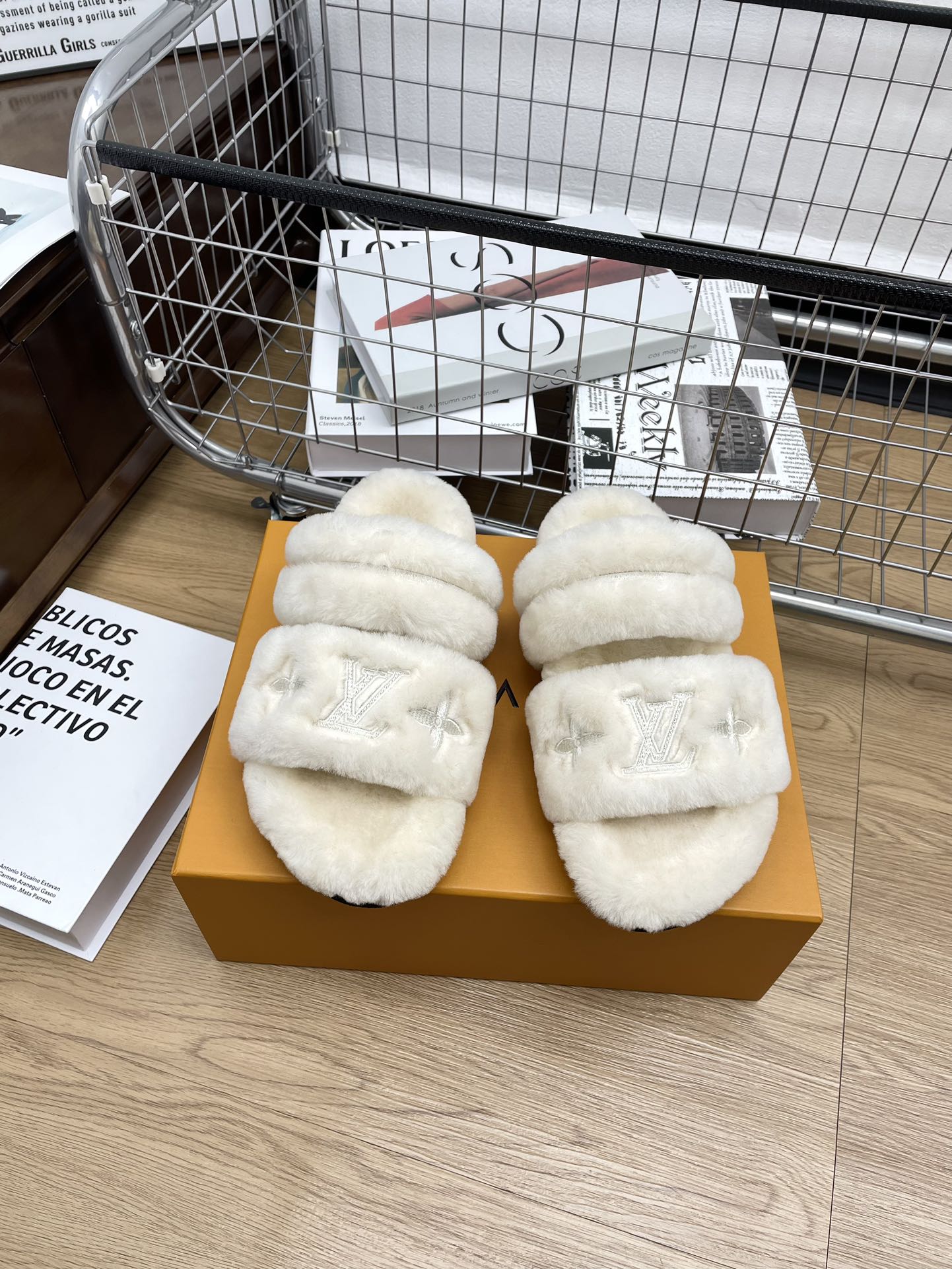 LV Sunset Flat Comfort Mule 1ADC61
